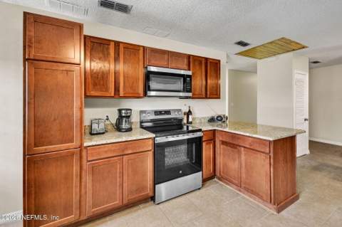 2779 Hidden Waters Drive, Green Cove Springs FL - photo 18 of 29