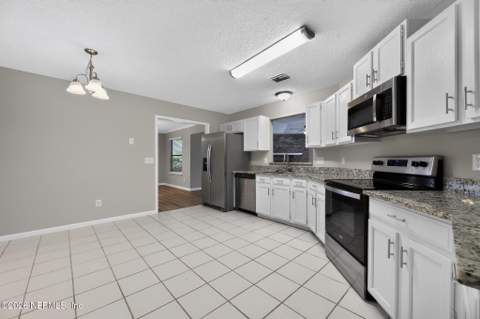 12183 Safeshelter Drive, Jacksonville FL - photo 11 of 30