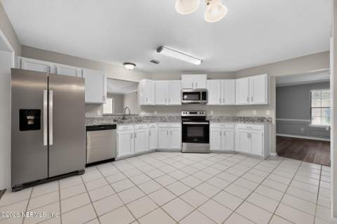12183 Safeshelter Drive, Jacksonville FL - photo 12 of 30