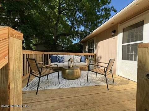 1614 Ponderosa Pine Drive, Jacksonville FL - photo 11 of 34