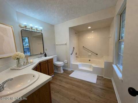 1614 Ponderosa Pine Drive, Jacksonville FL - photo 9 of 34
