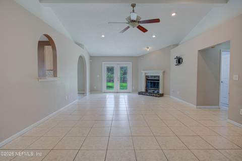 7975 Macinnes Drive, Jacksonville FL - photo 10 of 47