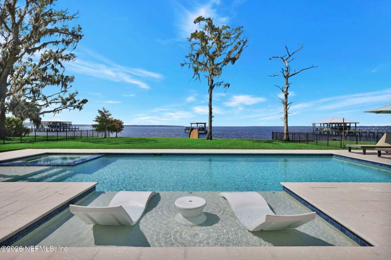 5 bedroom Single Family Residence at 14242 River Story Drive, River Story, Jacksonville — photo 3