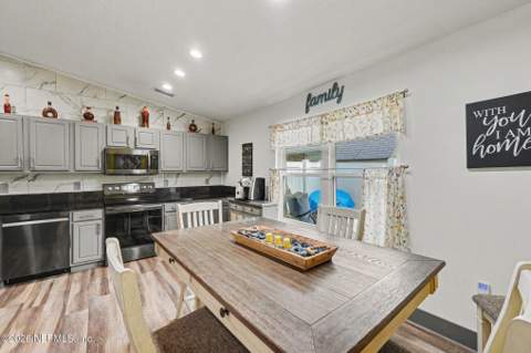 1838 Creekview Drive, Green Cove Springs FL - photo 12 of 30