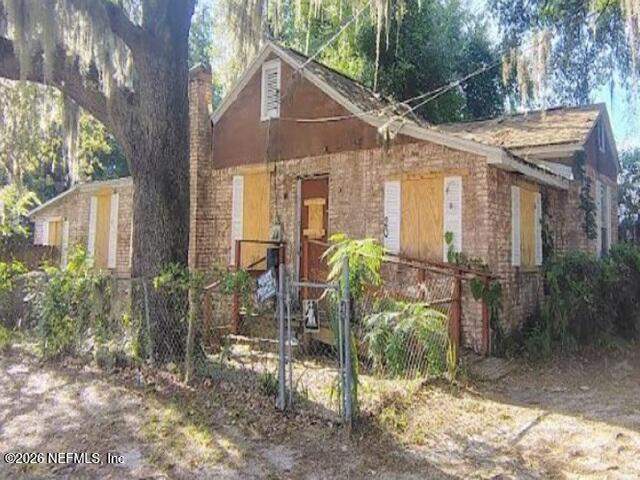 3 bedroom Single Family Residence at 200 Benham Street, Mcgregors, Palatka — photo 2