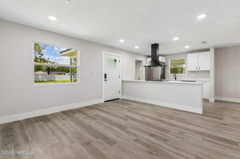 6712 Harlow Boulevard, Jacksonville FL - photo 8 of 40