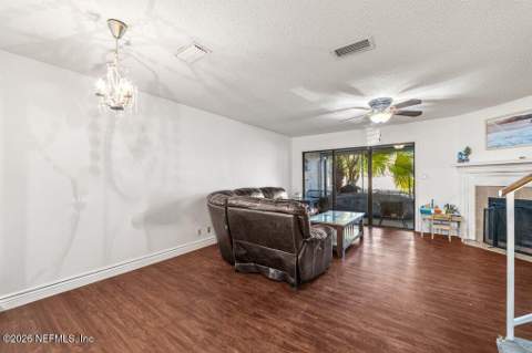 7701 Baymeadows Circle #1023, Jacksonville FL - photo 16 of 36