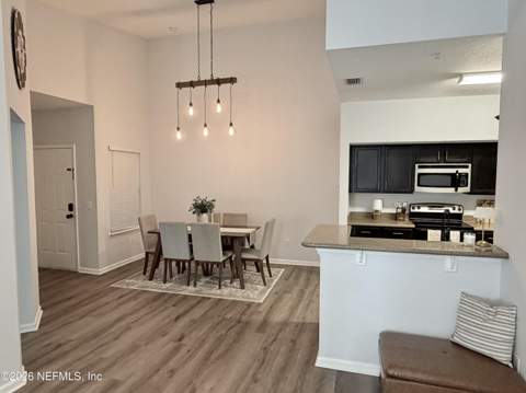 4990 Key Lime Drive #306, Jacksonville FL - photo 7 of 31