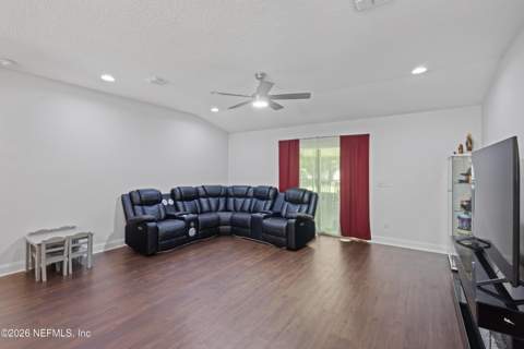 1350 River Hills Circle, Jacksonville FL - photo 6 of 29
