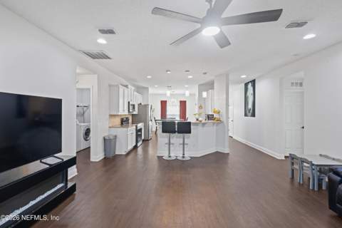 1350 River Hills Circle, Jacksonville FL - photo 7 of 29