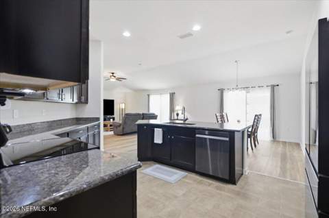 12401 Acosta Oaks Drive, Jacksonville FL - photo 18 of 48