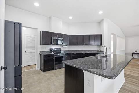 12401 Acosta Oaks Drive, Jacksonville FL - photo 19 of 48
