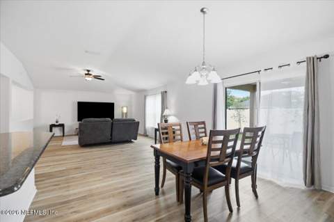 12401 Acosta Oaks Drive, Jacksonville FL - photo 22 of 48