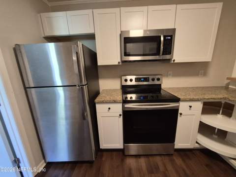 8015 Galveston Avenue, Jacksonville FL - photo 6 of 29