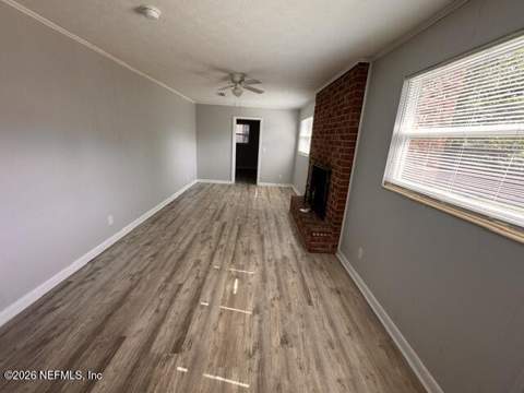 8457 San Ardo Drive, Jacksonville FL - photo 9 of 32