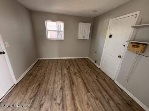 8457 San Ardo Drive, Jacksonville FL - photo 11 of 32