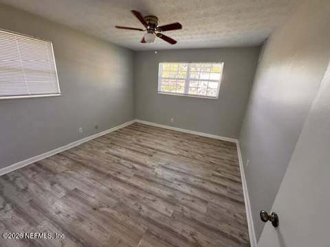 8457 San Ardo Drive, Jacksonville FL - photo 19 of 32