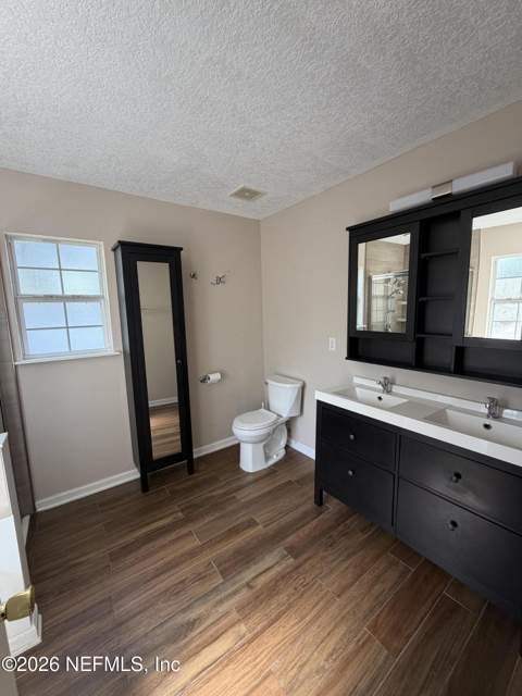 763 Roland Lakes Drive, Jacksonville FL - photo 19 of 39