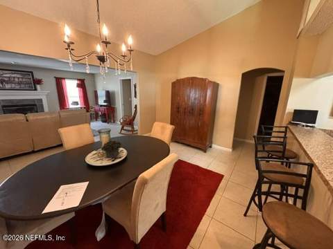 9026 Bridgecreek Drive, Jacksonville FL - photo 8 of 32