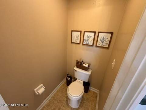 9026 Bridgecreek Drive, Jacksonville FL - photo 15 of 32