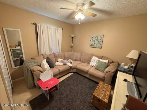 9026 Bridgecreek Drive, Jacksonville FL - photo 16 of 32