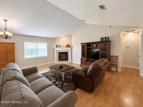 13214 Hartwell Drive, Jacksonville FL - photo 10 of 15
