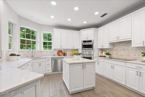 13832 Admirals Bend Drive, Jacksonville FL - photo 8 of 72