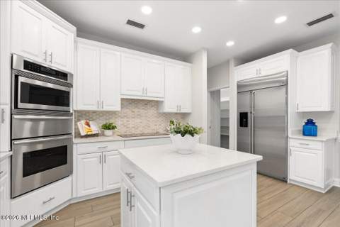 13832 Admirals Bend Drive, Jacksonville FL - photo 9 of 72