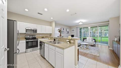 4879 Parkhurst Place, Jacksonville FL - photo 11 of 58
