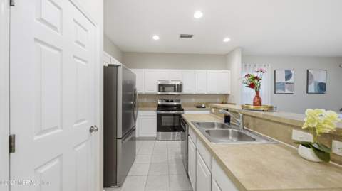 4879 Parkhurst Place, Jacksonville FL - photo 18 of 58