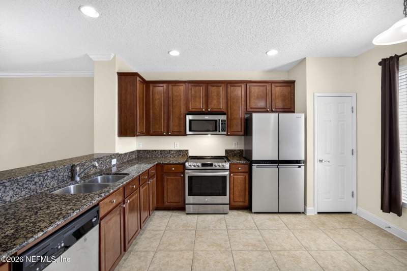 4 bedroom Townhouse at 4460 Congressional Drive, Georgetown Townhomes, Jacksonville — photo 5