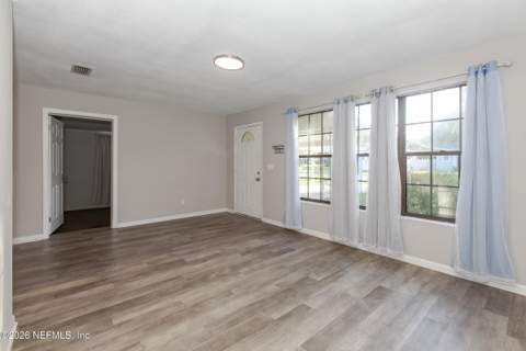 2233 La Valle Drive, Jacksonville FL - photo 9 of 57