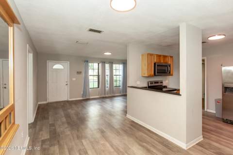 2233 La Valle Drive, Jacksonville FL - photo 14 of 57