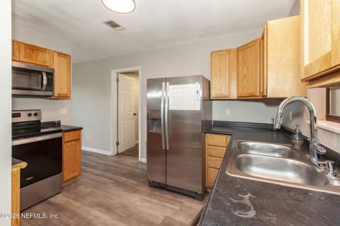 2233 La Valle Drive, Jacksonville FL - photo 17 of 57