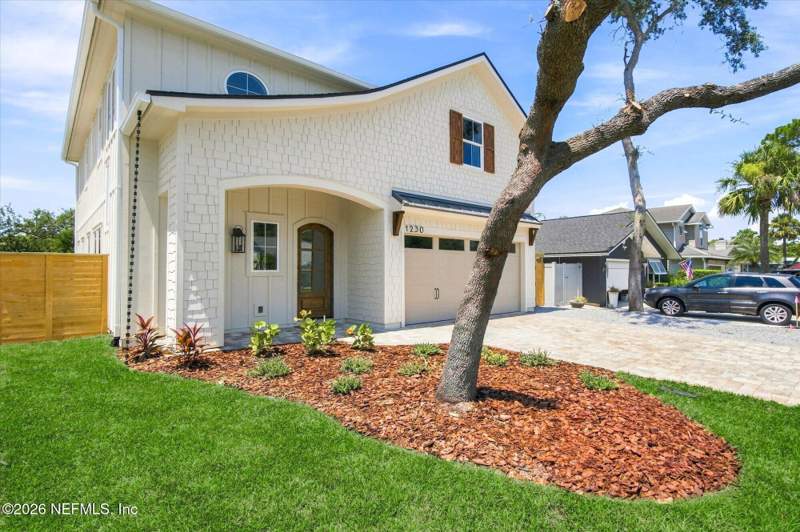 4 bedroom Single Family Residence at 1230 12th Street, Jacksonville Beach, Jacksonville Beach — photo 4