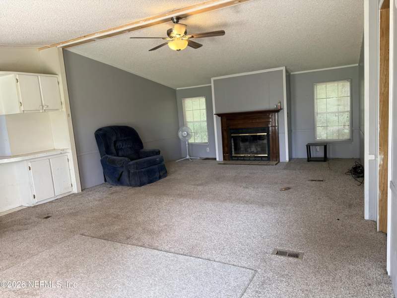 3 bedroom Mobile Home at 108 Roberts Road #1, East Palatka, East Palatka — photo 5