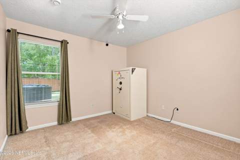 8168 Leafcrest Drive, Jacksonville FL - photo 19 of 25