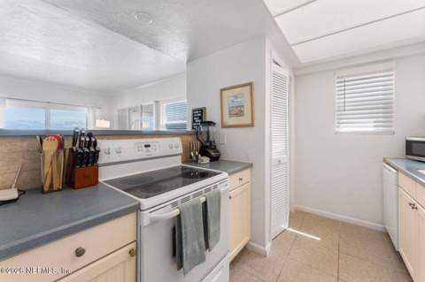 731 1st Street #5F, Jacksonville Beach FL - photo 24 of 31
