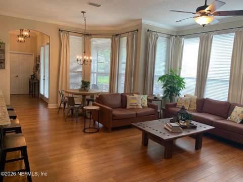 14698 Starratt Creek Drive, Jacksonville FL - photo 9 of 37