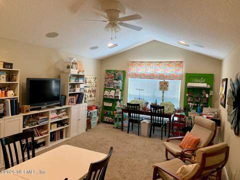 14698 Starratt Creek Drive, Jacksonville FL - photo 23 of 37