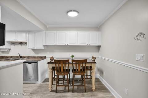 3737 Loretto Road #104, Jacksonville FL - photo 7 of 20