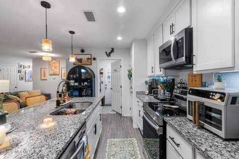 8360 Hewitt Street, Jacksonville FL - photo 18 of 26