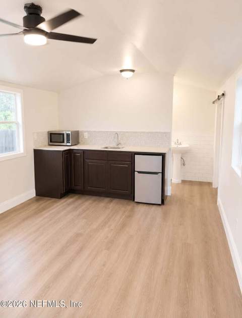 2860 Wickwire Street, Jacksonville FL - photo 12 of 14