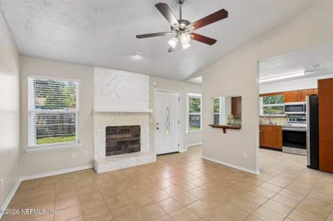 8446 Sand Point Drive, Jacksonville FL - photo 8 of 36