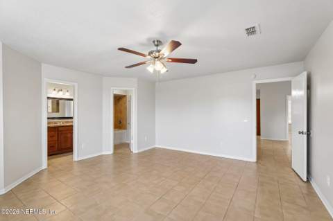 8446 Sand Point Drive, Jacksonville FL - photo 10 of 36