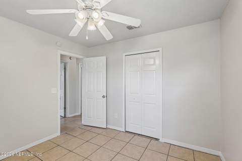 8446 Sand Point Drive, Jacksonville FL - photo 22 of 36
