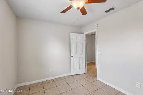 8446 Sand Point Drive, Jacksonville FL - photo 24 of 36