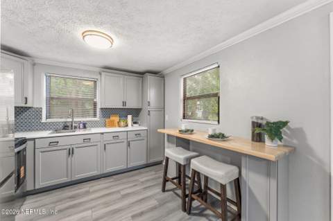 10516 Ithaca Drive, Jacksonville FL - photo 10 of 18
