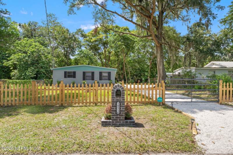 2 bedroom Single Family Residence at 10516 Ithaca Drive, Highlands, Jacksonville — photo 3