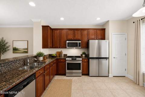 4460 Congressional Drive, Jacksonville FL - photo 6 of 36